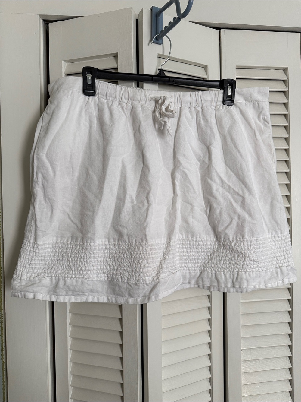 GAP White Smocked-Hem Drawstring Skort